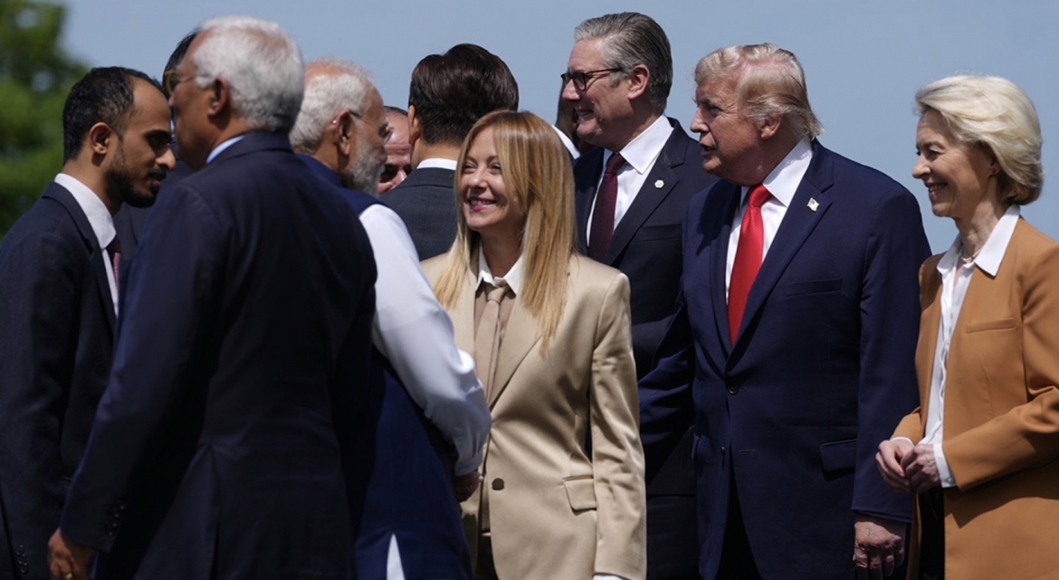 Ong trump chi trich thu tuong italy quay lung voi my roi muon lam ban tro lai hinh anh 1