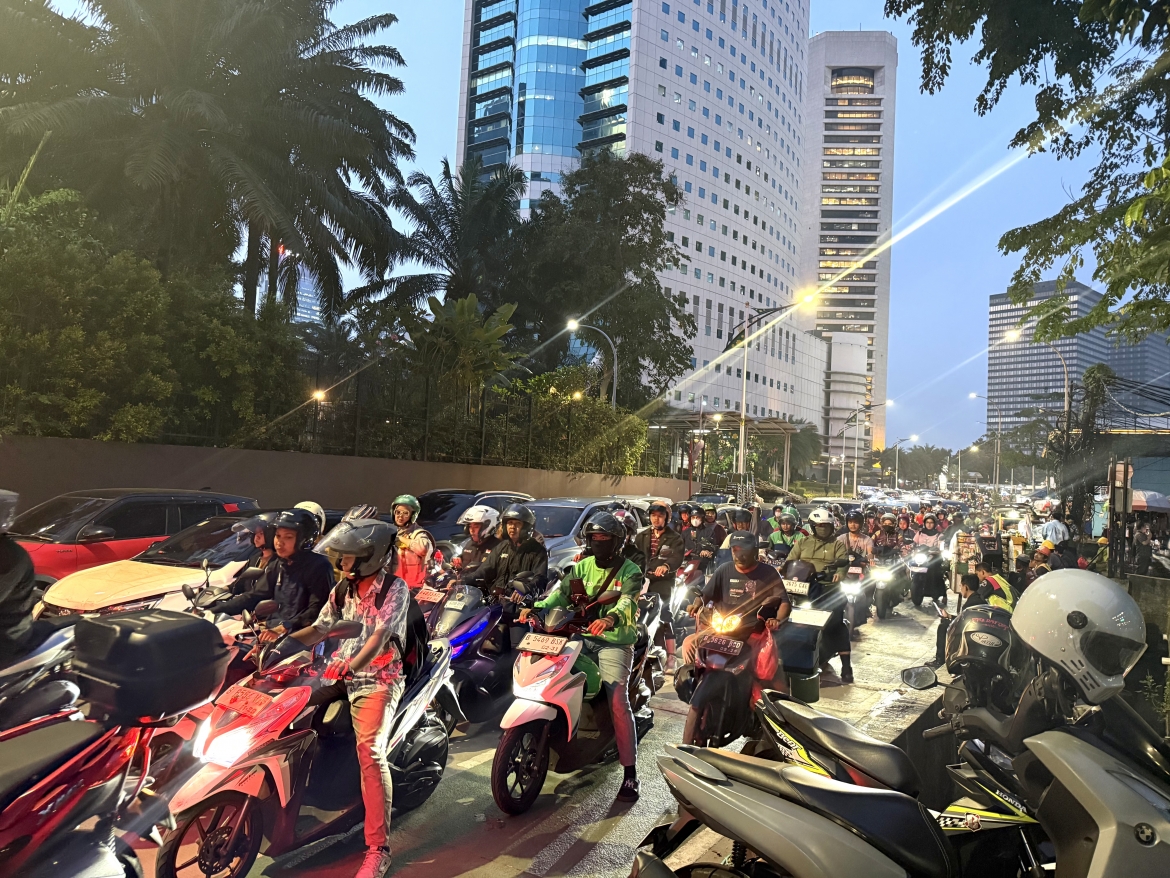 Hệ thống giao thông công cộng tốt thứ 9 ở châu Á, vì sao Jakarta vẫn tắc đường?
