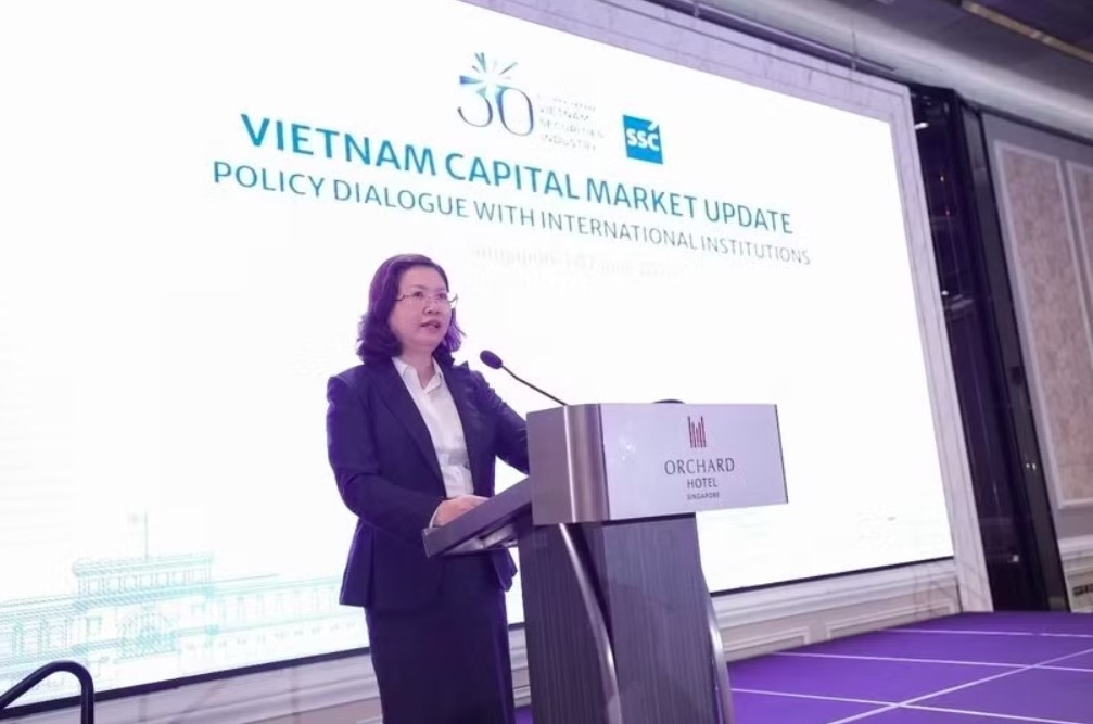 vietnam showcases capital market reforms to global investors in singapore picture 1