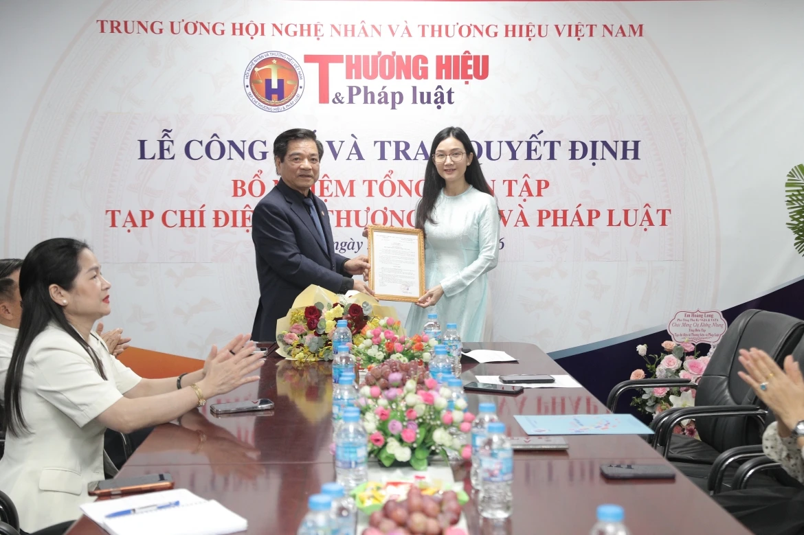 tap chi dien tu thuong hieu va phap luat co tong bien tap moi hinh anh 1