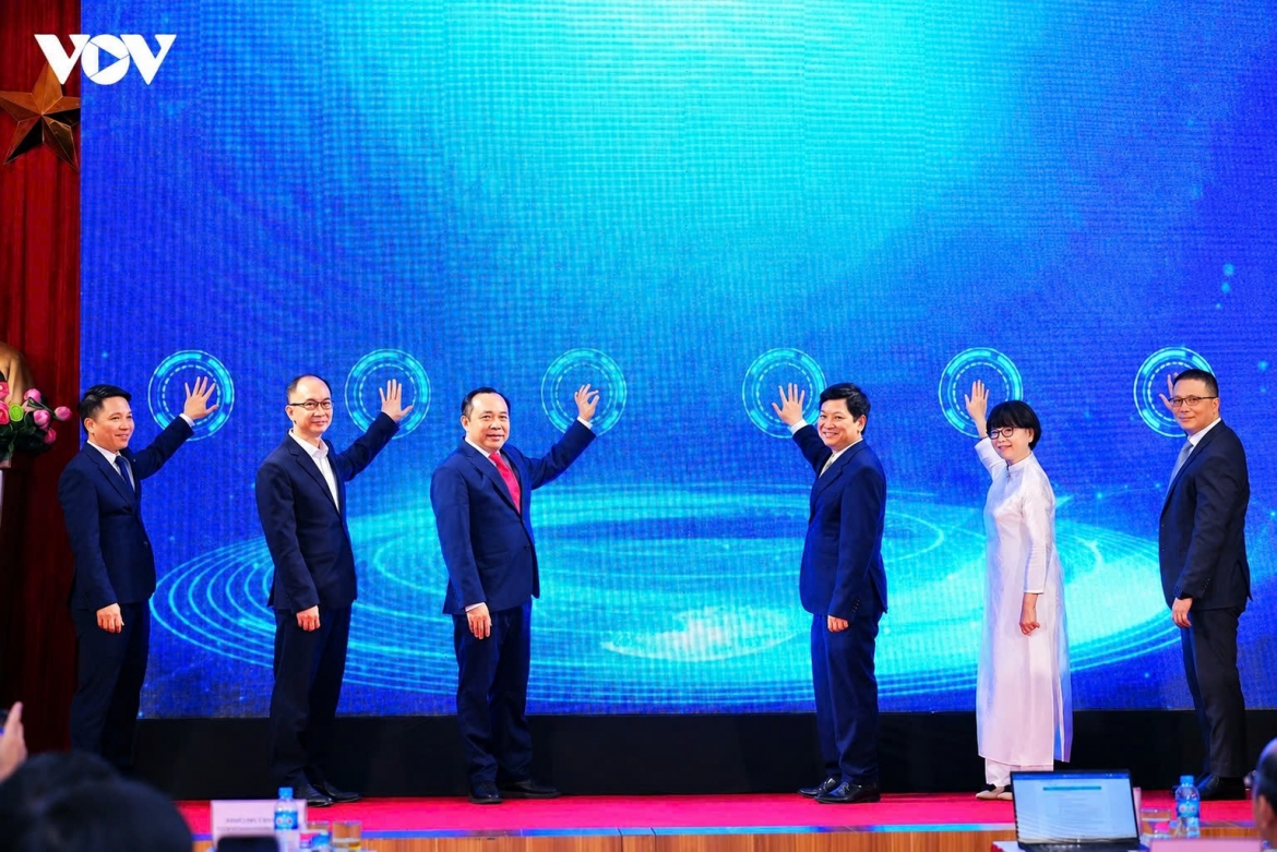 vietnam debuts first national semiconductor chip prototyping centre picture 2