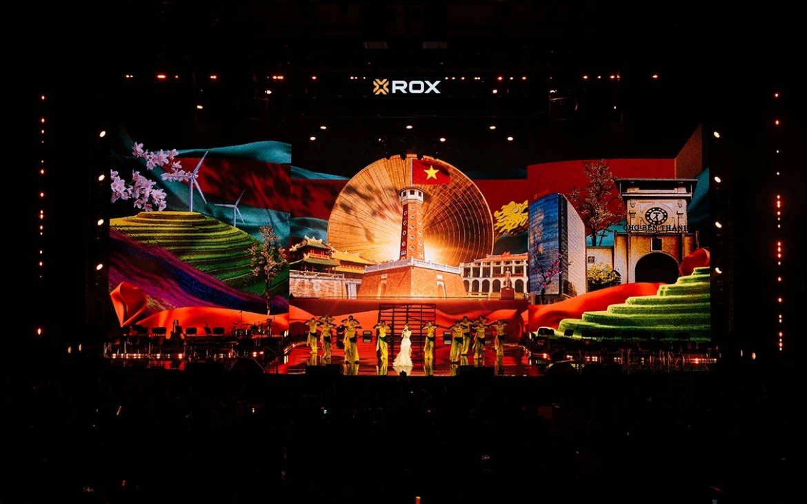 rox30 concert ban giao huong cua ky uc, anh sang va khat vong viet hinh anh 1