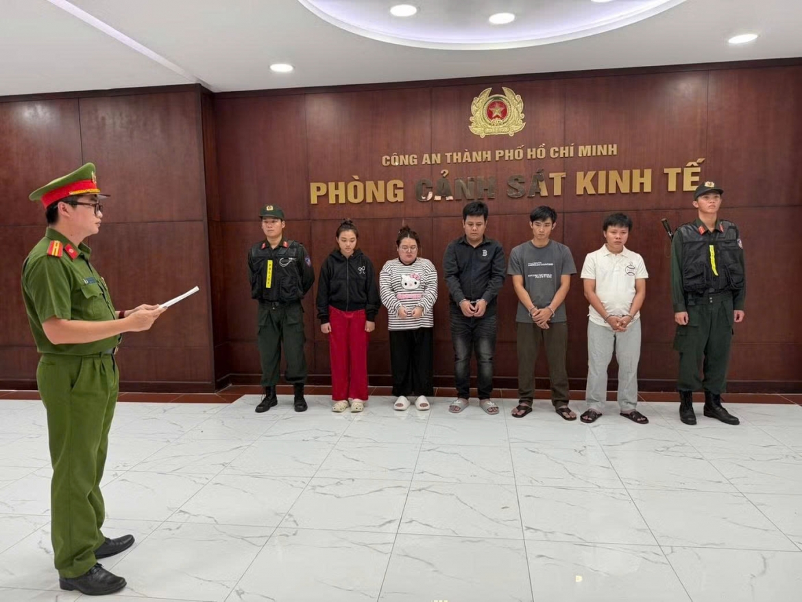 Dot kich xuong san xuat, buon ban dep gia cac thuong hieu noi tieng quy mo lon hinh anh 7
