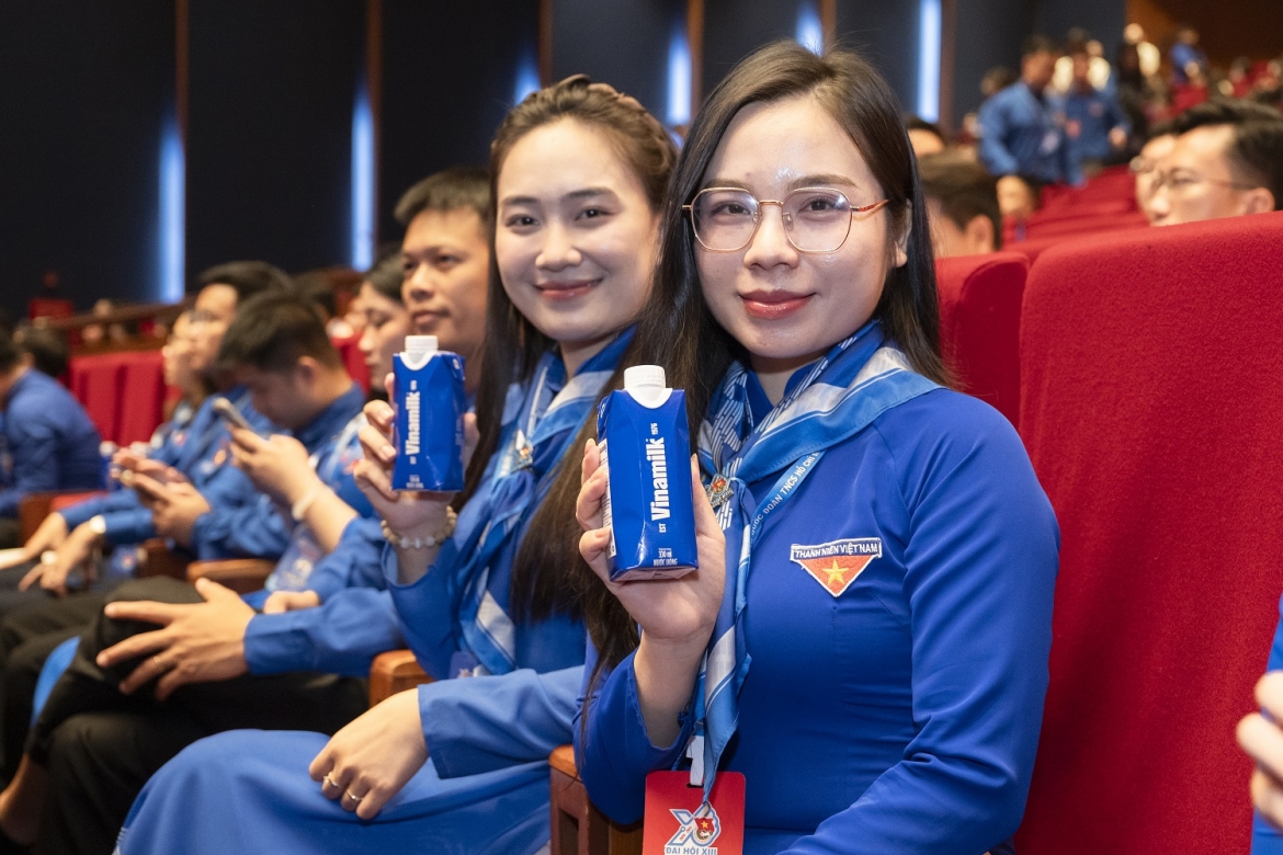 vinamilk dong hanh cung Dai hoi Doan toan quoc lan thu xiii hinh anh 4