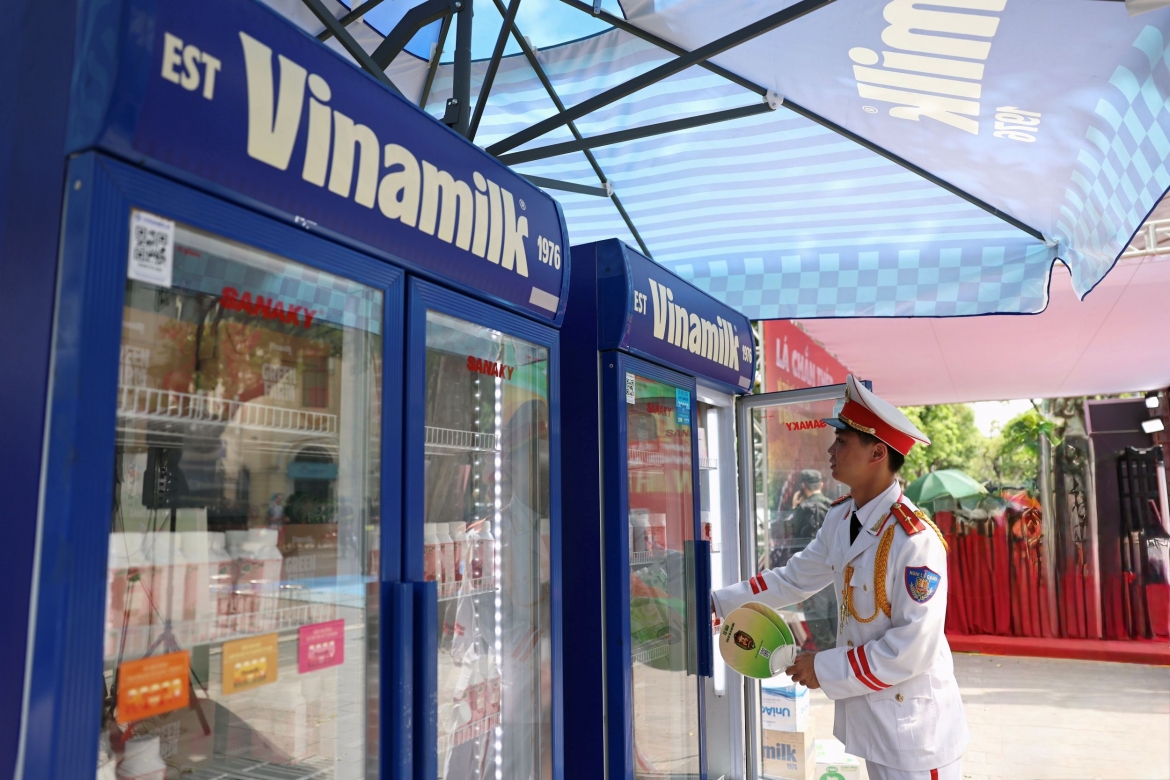 40.000 san pham dinh duong vinamilk tiep suc chuong trinh to quoc binh yen hinh anh 5