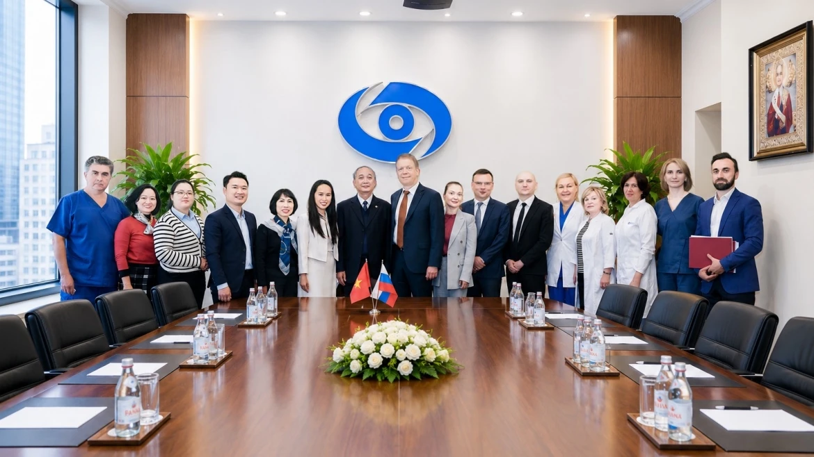 ky nguyen moi trong dieu tri benh ly vong mac phuc tap tai viet nam hinh anh 2