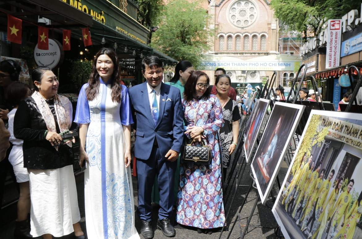 ho chi minh city celebrates ao dai culture at second annual festival picture 1