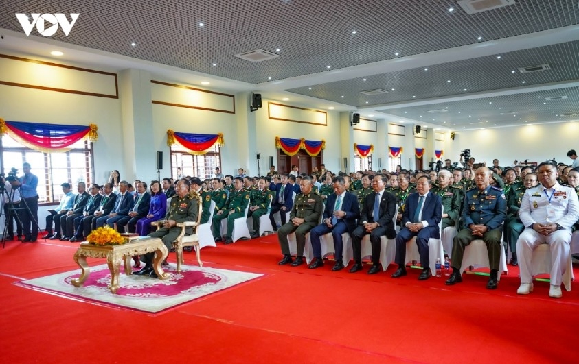 attempts to undermine cambodia-vietnam friendship will fail tea banh picture 2