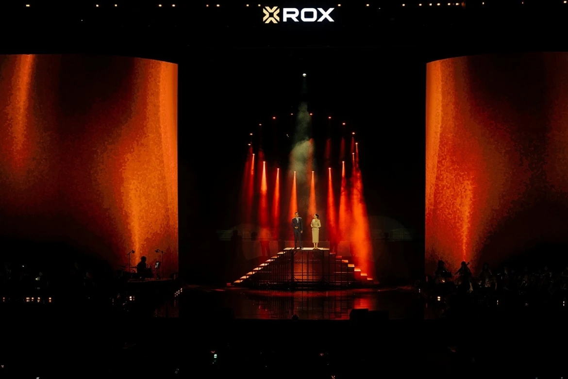 rox30 concert ban giao huong cua ky uc, anh sang va khat vong viet hinh anh 2