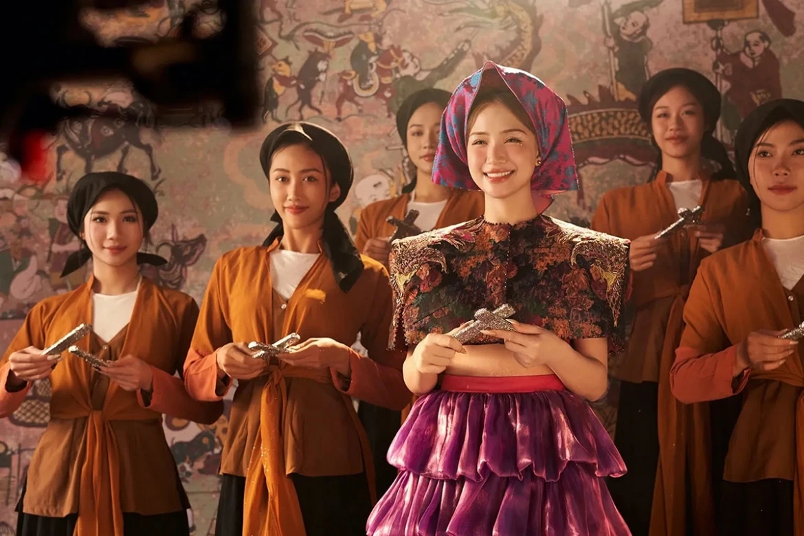 cong tu van tho cua mono khi di san van hoa tro thanh mo neo cho sang tao hinh anh 4