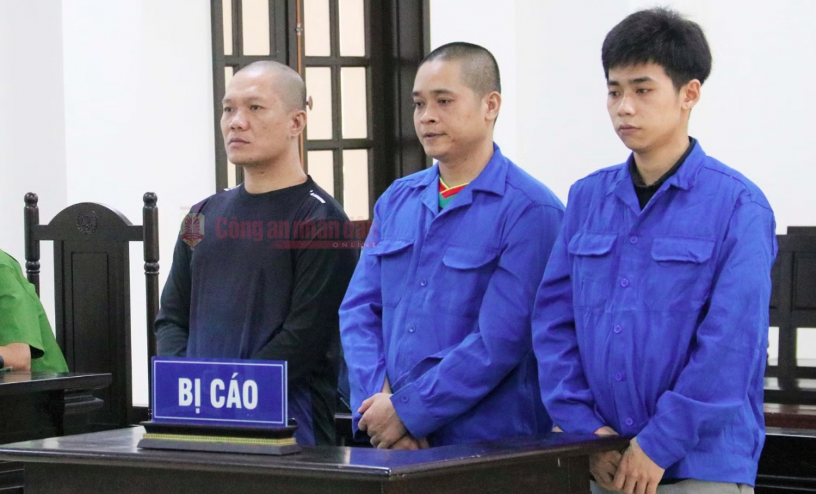 Nhóm bán "cỏ Mỹ" ở Cà Mau lĩnh án 27 năm tù