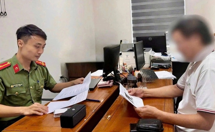 xu ly 135 nguoi binh luan xuyen tac tren trang cua le trung khoa, nguyen van Dai hinh anh 1