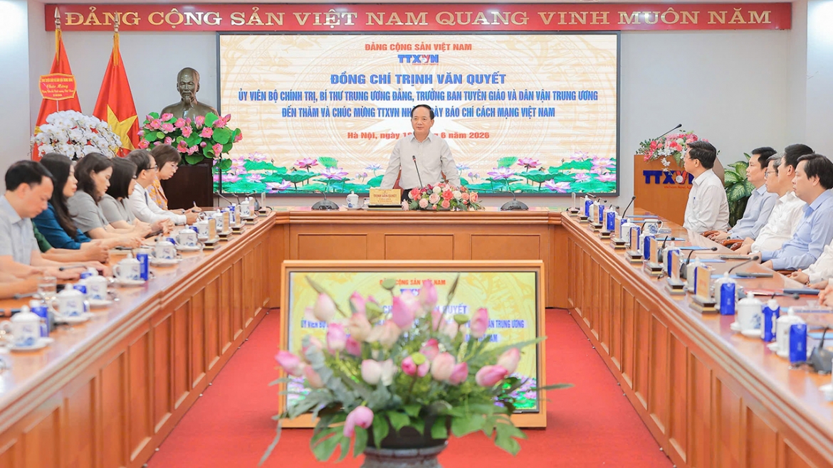 truong ban tuyen giao va dan van trung uong chuc mung bao chi va nha bao lao thanh hinh anh 1