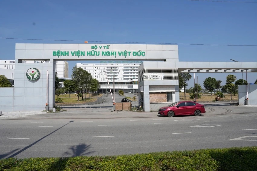 bo truong y te yeu cau dua benh vien viet Duc co so ninh binh hoat dong tu 10 7 hinh anh 1