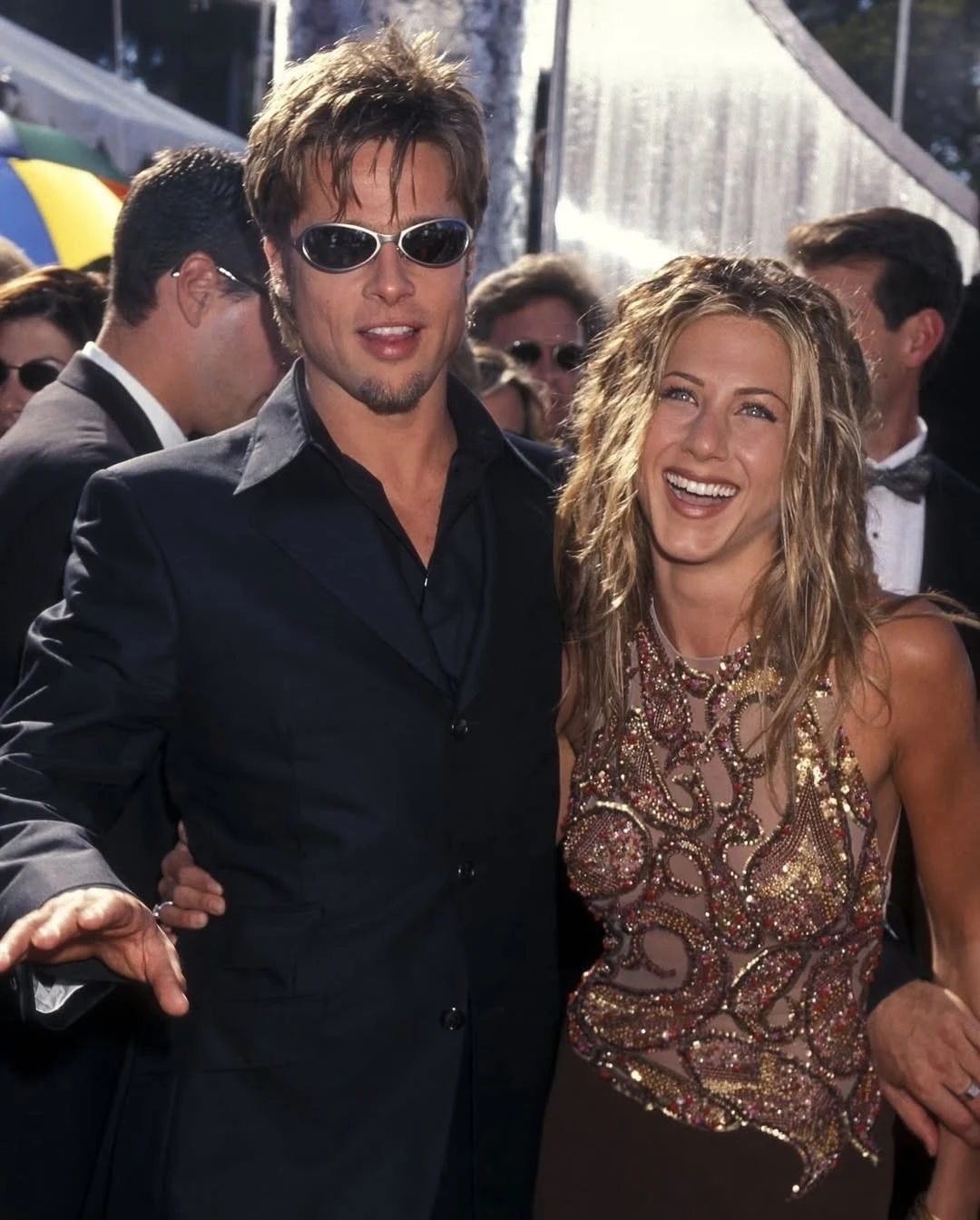 sau hon 20 nam chia tay, vi sao brad pitt va jennifer aniston van gay tiec nuoi hinh anh 3