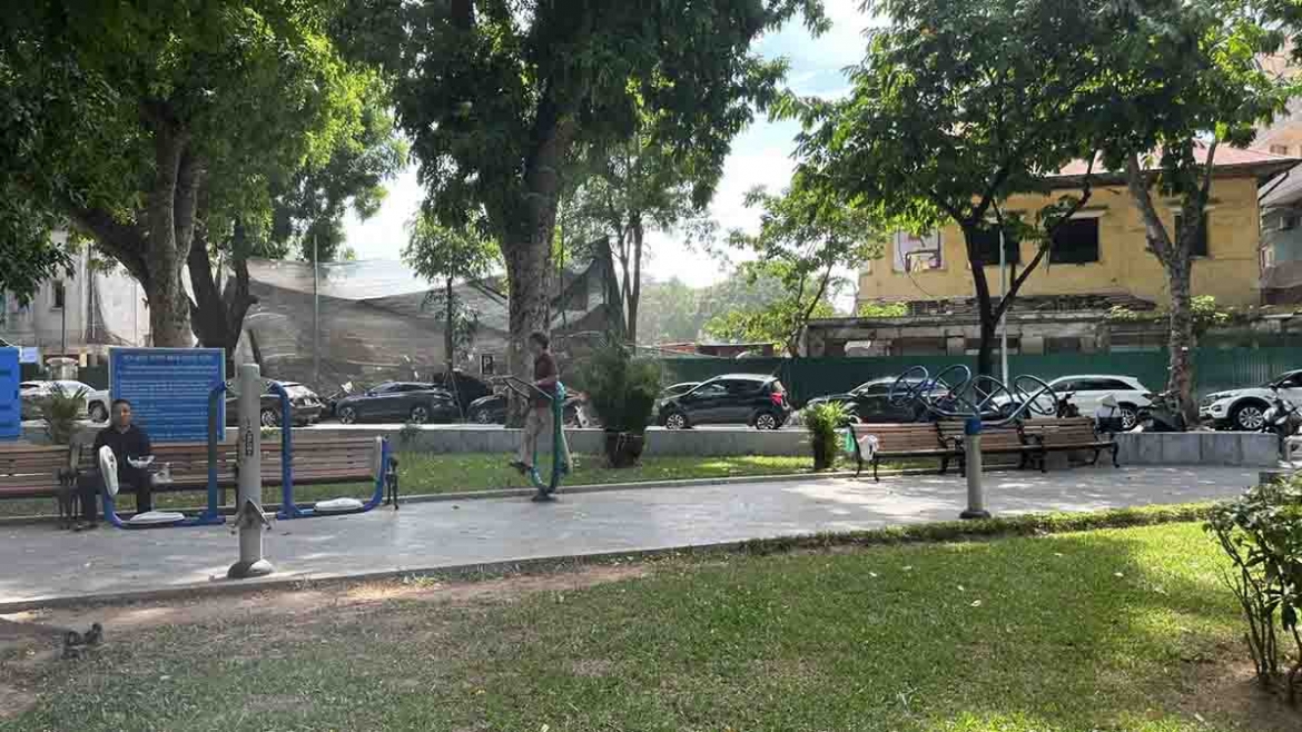 tap the duc voi bui o vuon hoa pasteur, ha noi hinh anh 5