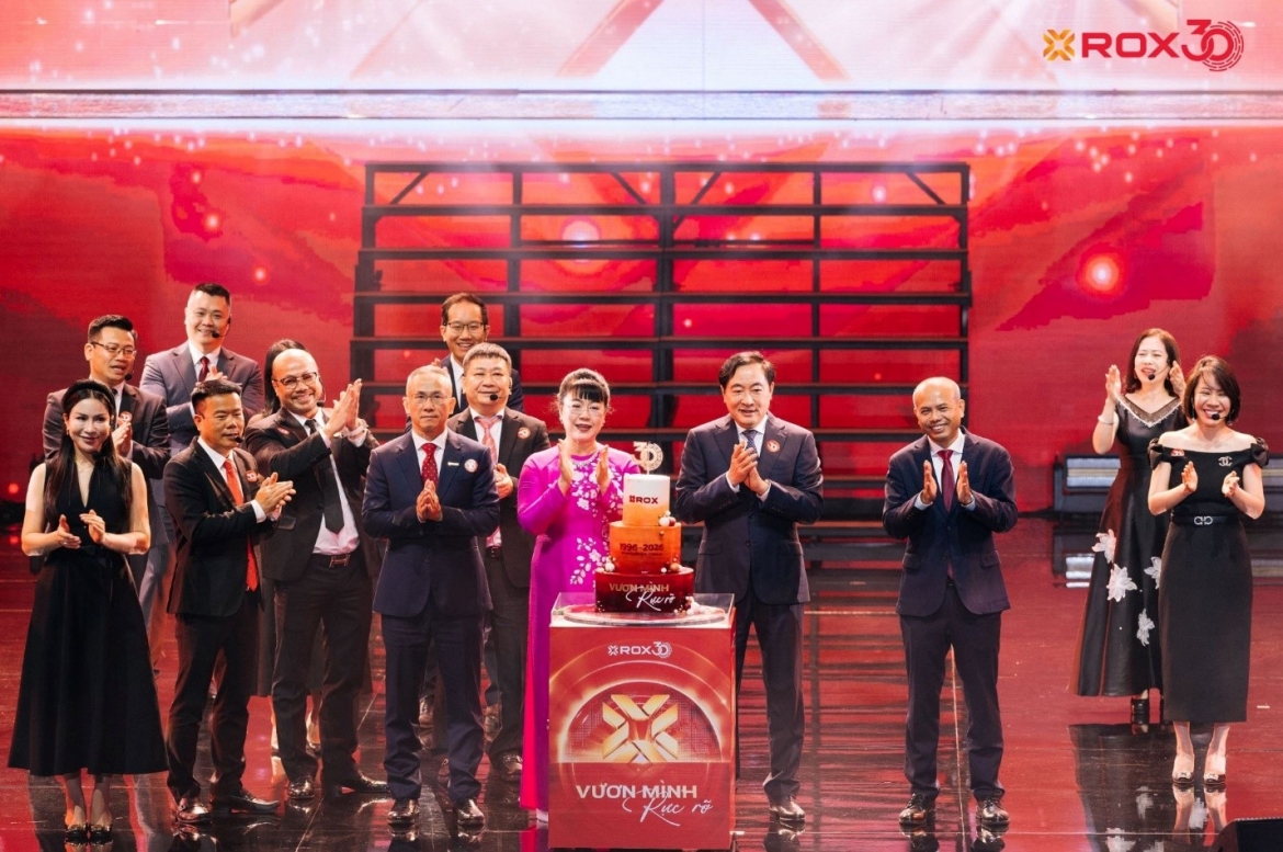 rox30 concert ban giao huong cua ky uc, anh sang va khat vong viet hinh anh 3