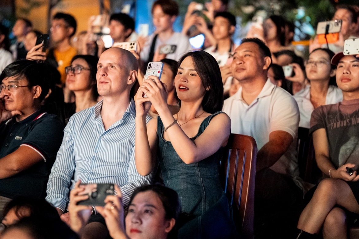 bo tri them 2.000 cho ngoi xem le hoi phao hoa quoc te Da nang hinh anh 2
