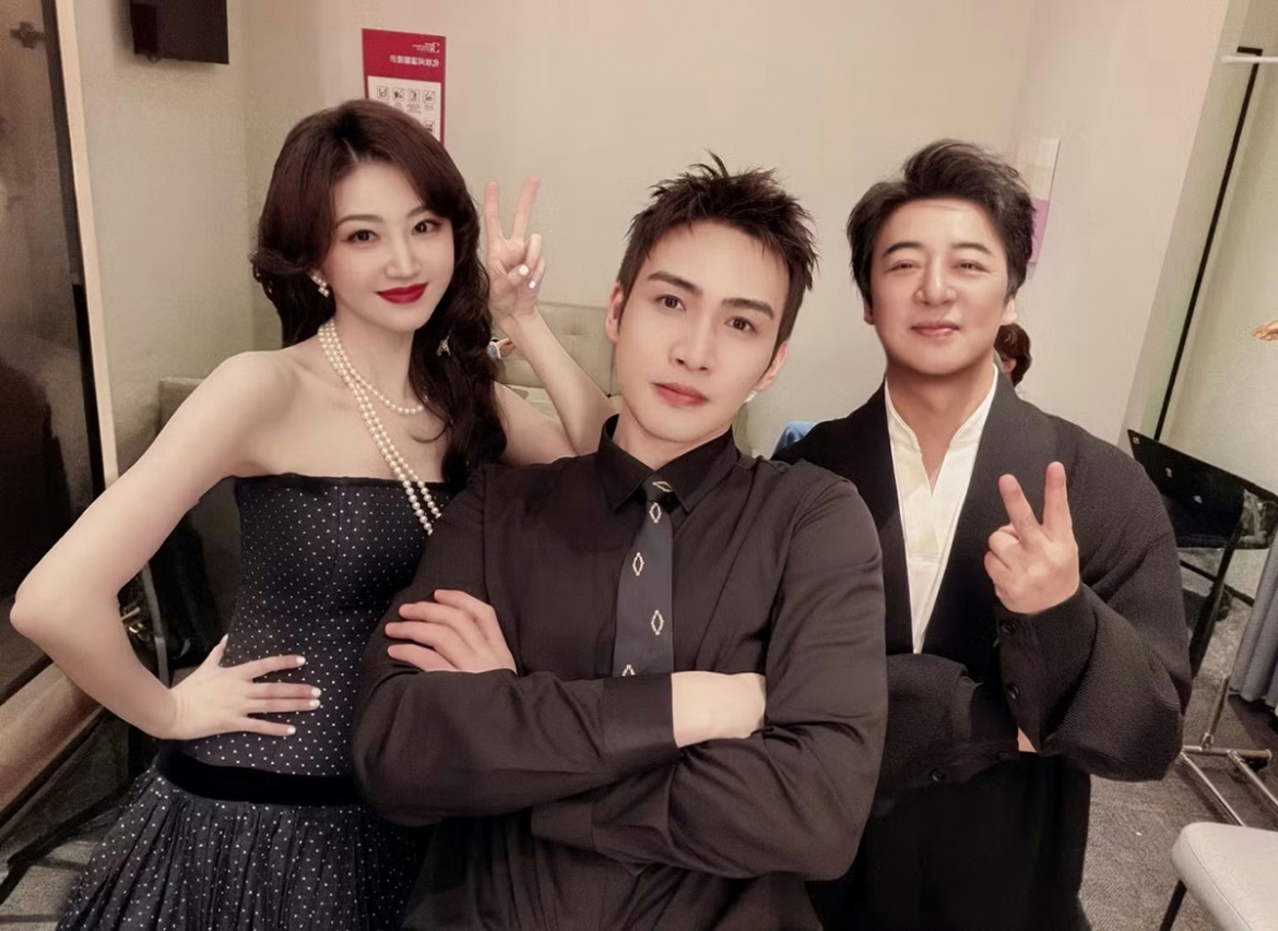 nguoi dep canh Diem tro lai tam diem chu y sau vu be boi mang thai ho va quyt tien hinh anh 2