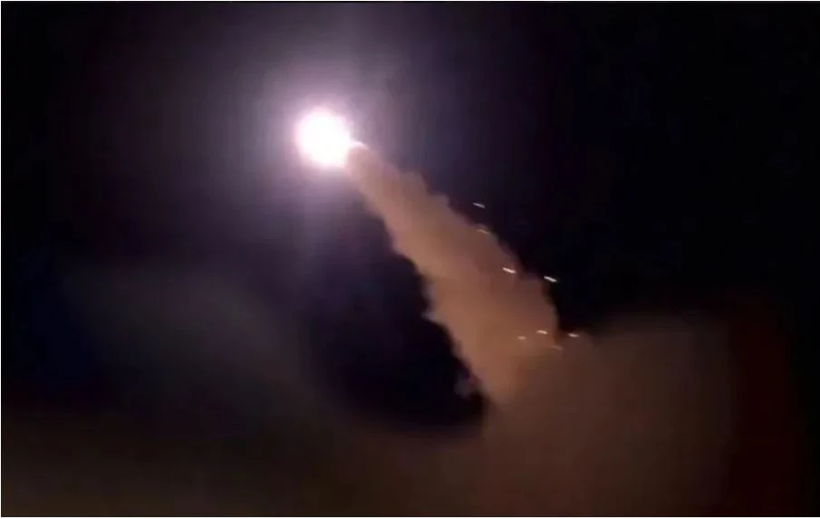 kuwait lien tiep bi tap kich bang ten lua va uav hinh anh 1