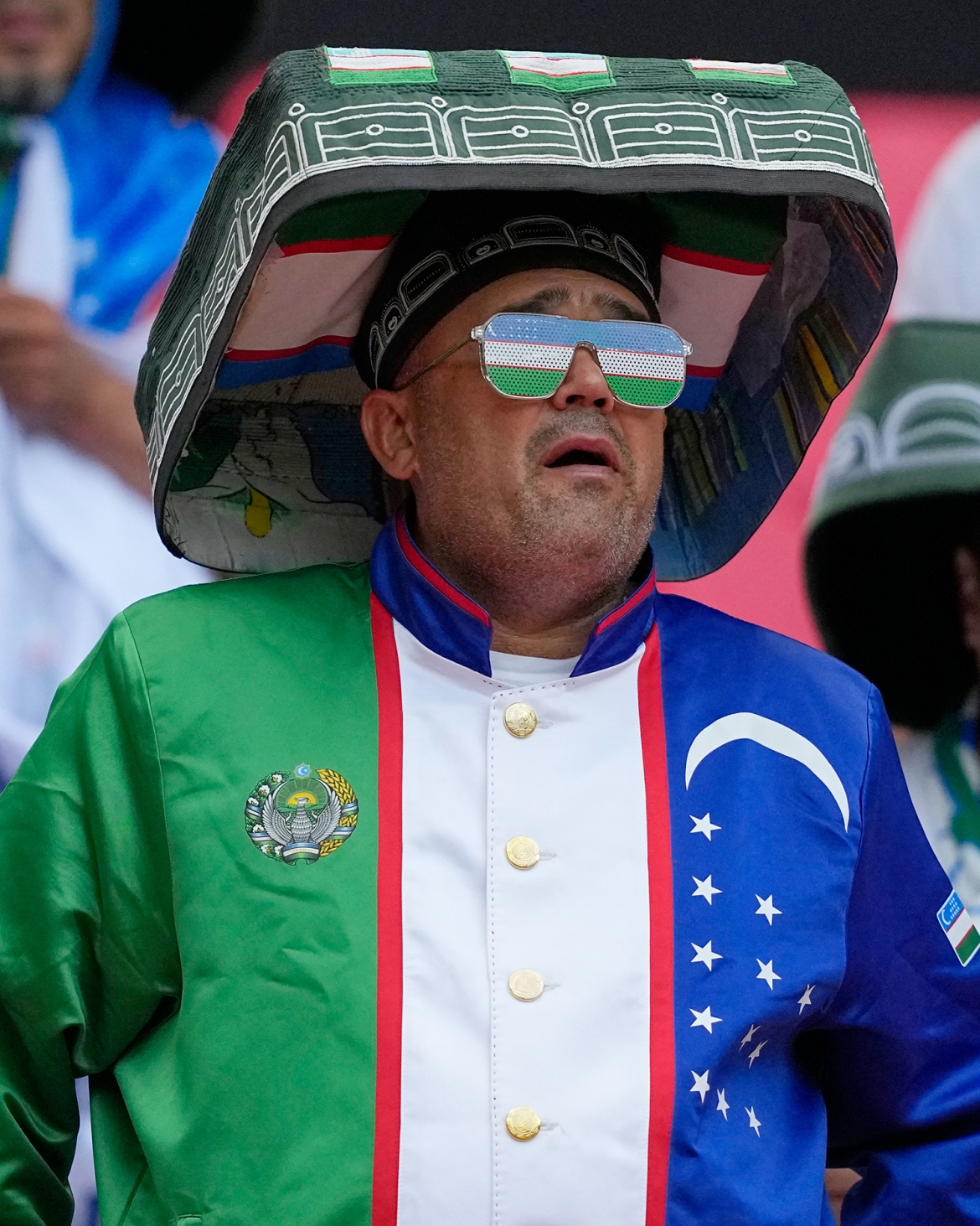 le hoi day mau sac cua niem tu hao dan toc tren cac khan dai world cup hinh anh 15