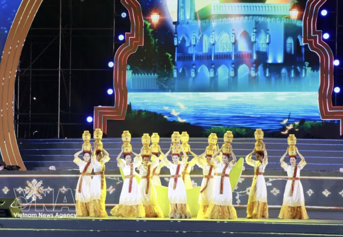 cham ethnic culture festival links heritage preservation with tourism development picture 1