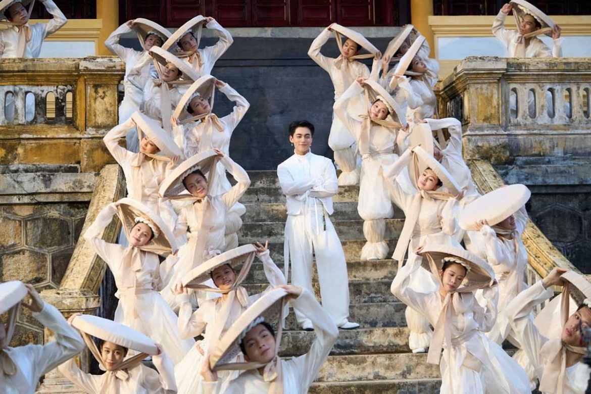 cong tu van tho cua mono khi di san van hoa tro thanh mo neo cho sang tao hinh anh 2