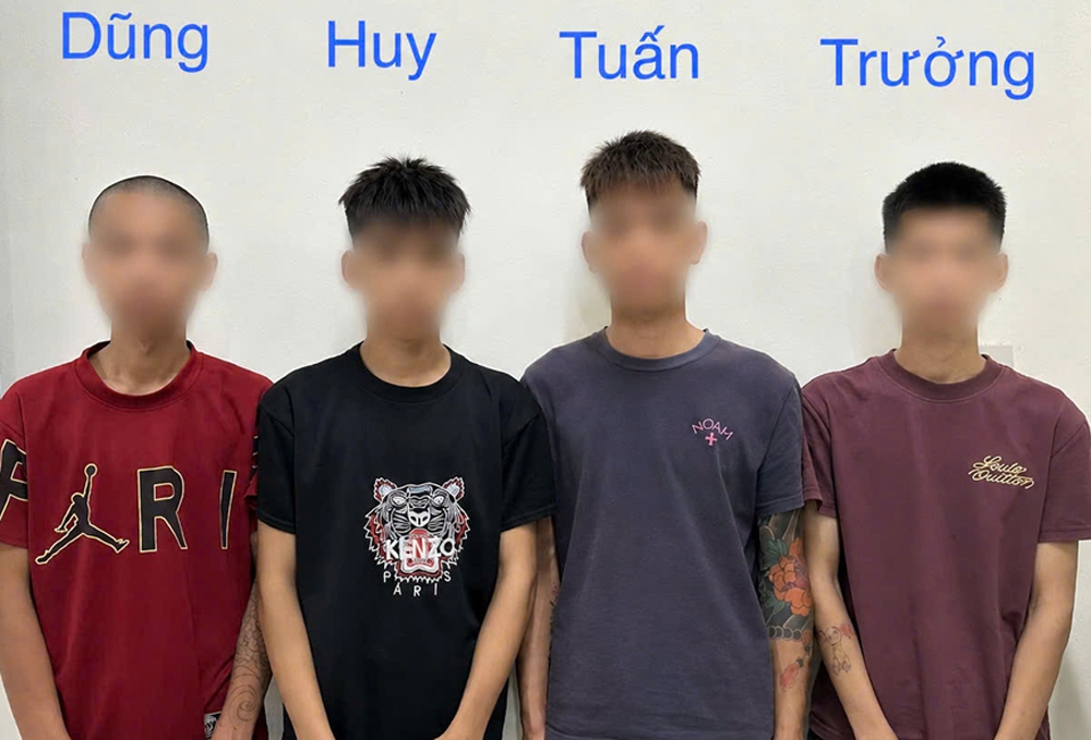 Deo mat na phuc kich giua dem cuop xe may, 4 doi tuong bi bat giu o bac ninh hinh anh 1