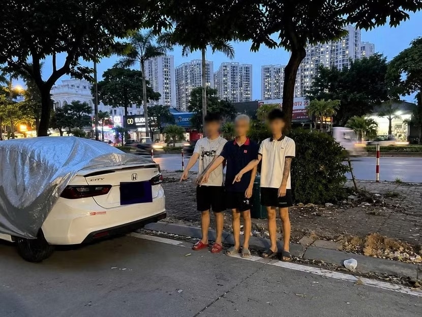 cong an xa nhanh bat nhom thanh - thieu nien mang hung khi cuop tai san hinh anh 1