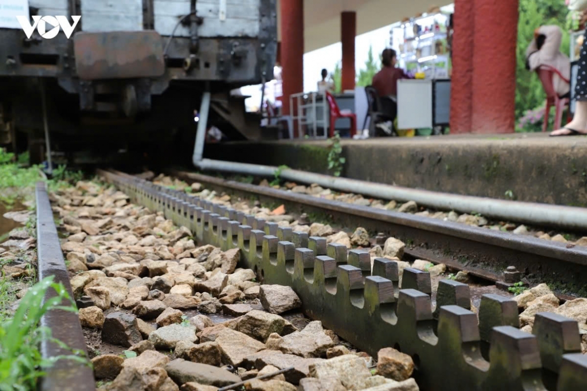 exploring da lat railway station and vietnam s historic rack railway picture 14