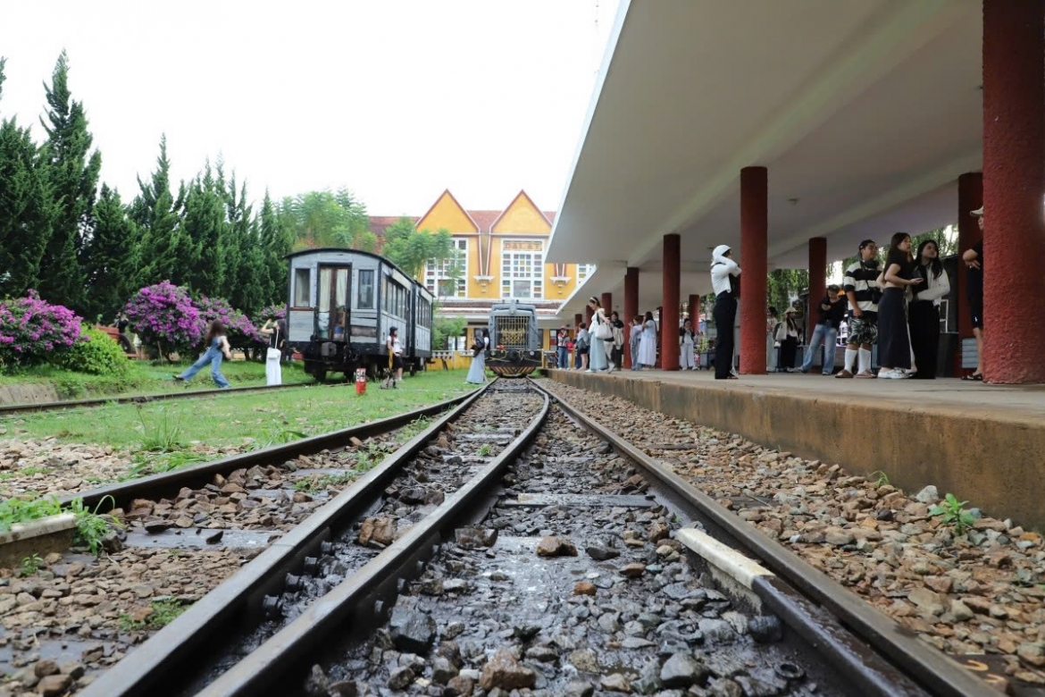 exploring da lat railway station and vietnam s historic rack railway picture 15