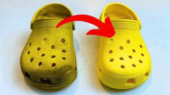 5 cach lam sach dep crocs cuc nhanh tai nha hinh anh 1