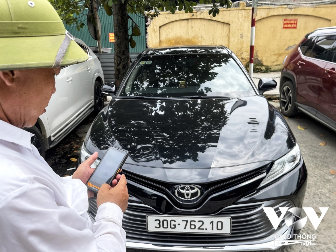khi moi diem trong giu xe phai len so hinh anh 1