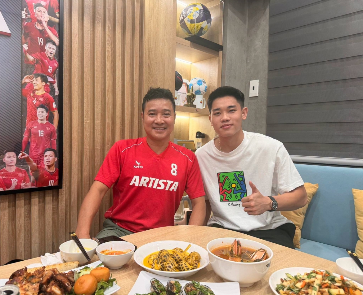 sao viet 18-6 toc tien gay chu y voi cau hoi nguoi con thuong em khong hinh anh 12
