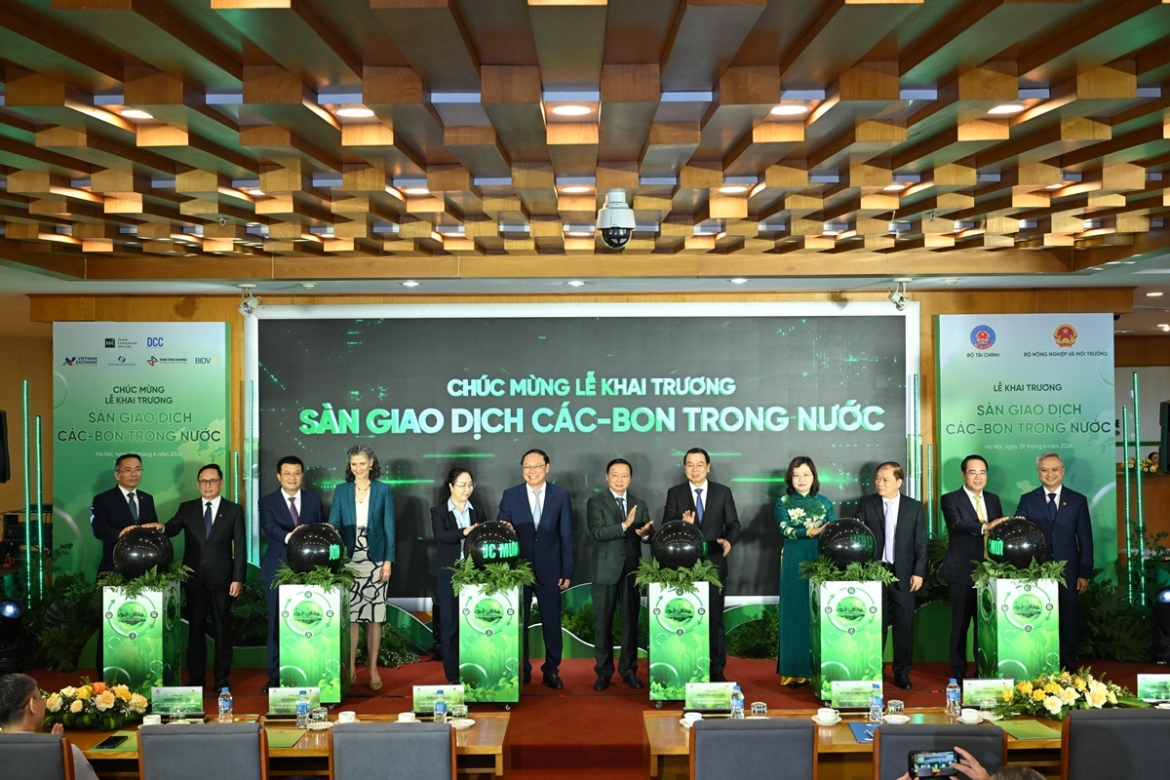chính thức khai trương sàn giao dịch các-bon, quyền phát thải trở thành hàng hóa hình ảnh 1 chinh thuc khai truong san giao dich cac-bon, quyen phat thai tro thanh hang hoa hinh anh 1