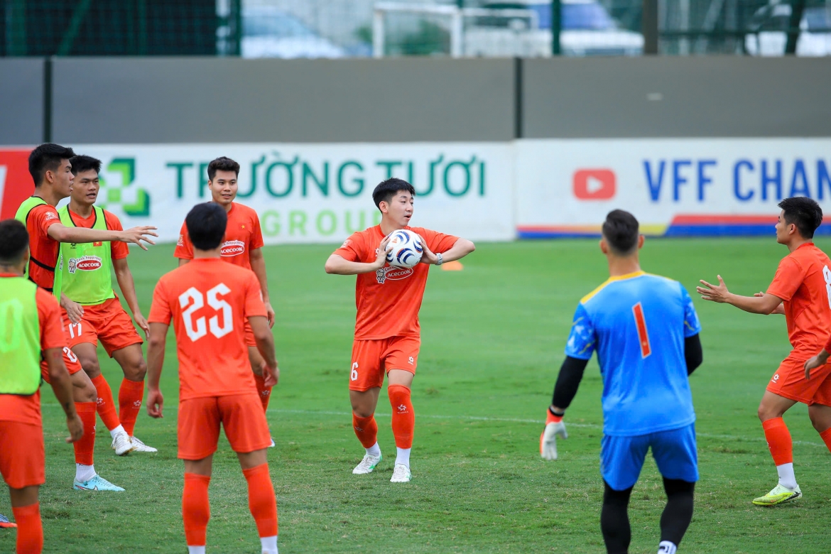 Dt viet nam tap vui nhu hoi, test bong thi dau aff asean cup 2026 hinh anh 7