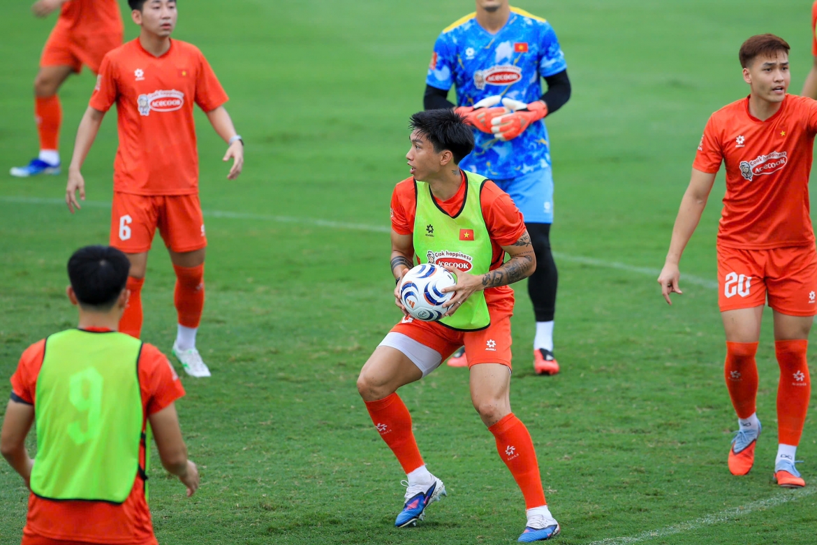 Dt viet nam tap vui nhu hoi, test bong thi dau aff asean cup 2026 hinh anh 6