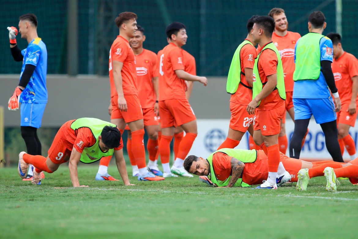 Dt viet nam tap vui nhu hoi, test bong thi dau aff asean cup 2026 hinh anh 10