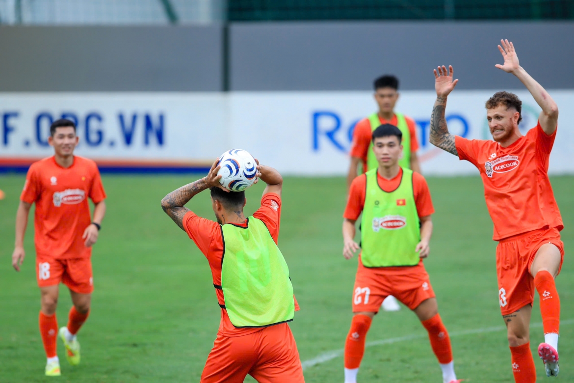 Dt viet nam tap vui nhu hoi, test bong thi dau aff asean cup 2026 hinh anh 9