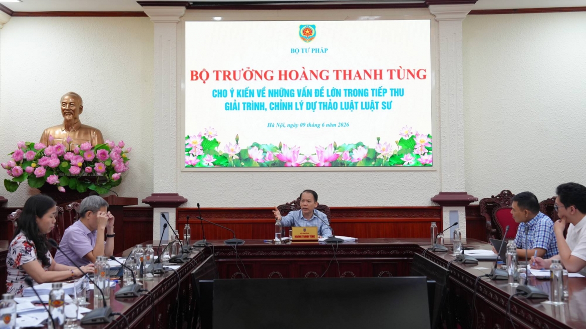 De xuat don gian hoa quy trinh tro thanh luat su va mo rong them quyen hinh anh 2