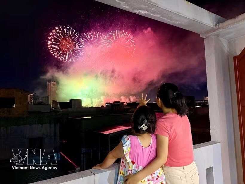 da nang international fireworks festival adds over 2,000 seats as demand soars picture 1