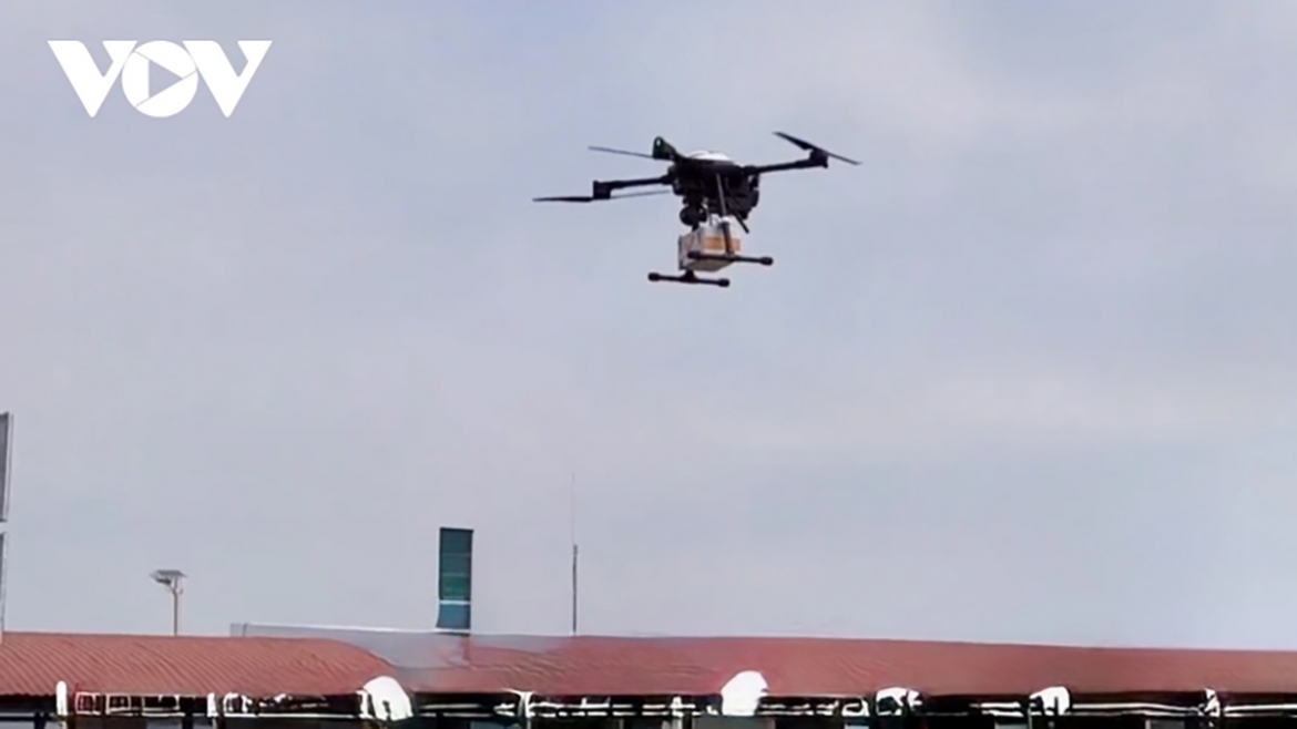 bay flycam, drone sai quy dinh co the bi phat toi 40 trieu dong, tich thu thiet bi hinh anh 1