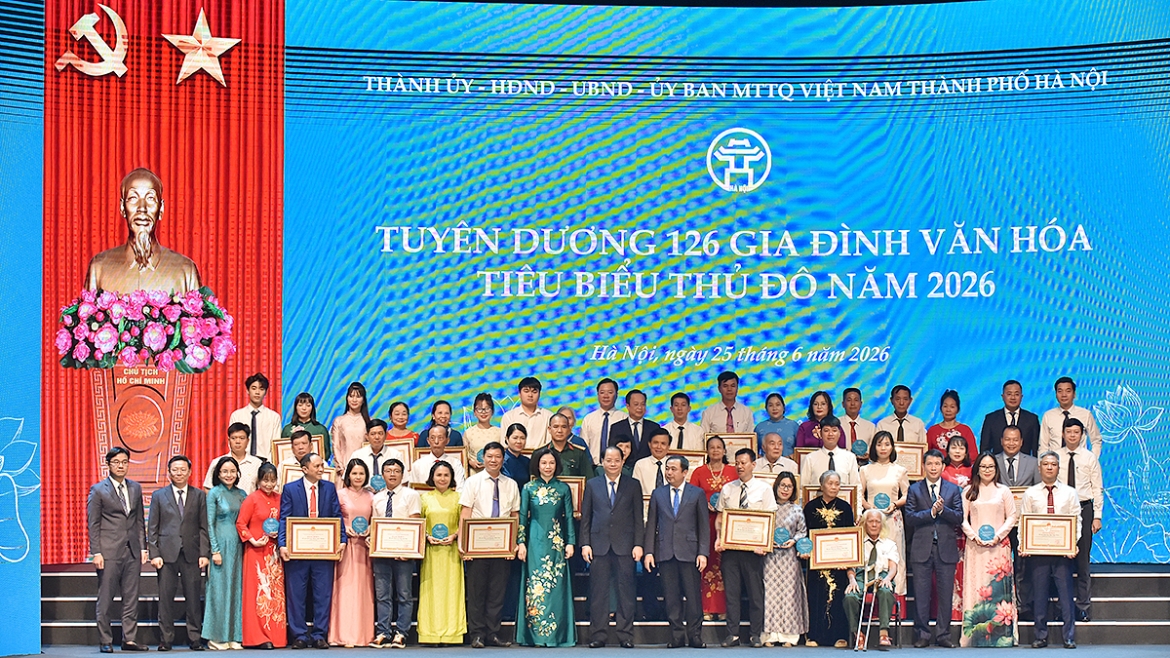 Hà Nội tuyên dương 126 gia đình văn hóa tiêu biểu, lan toả giá trị gia đình