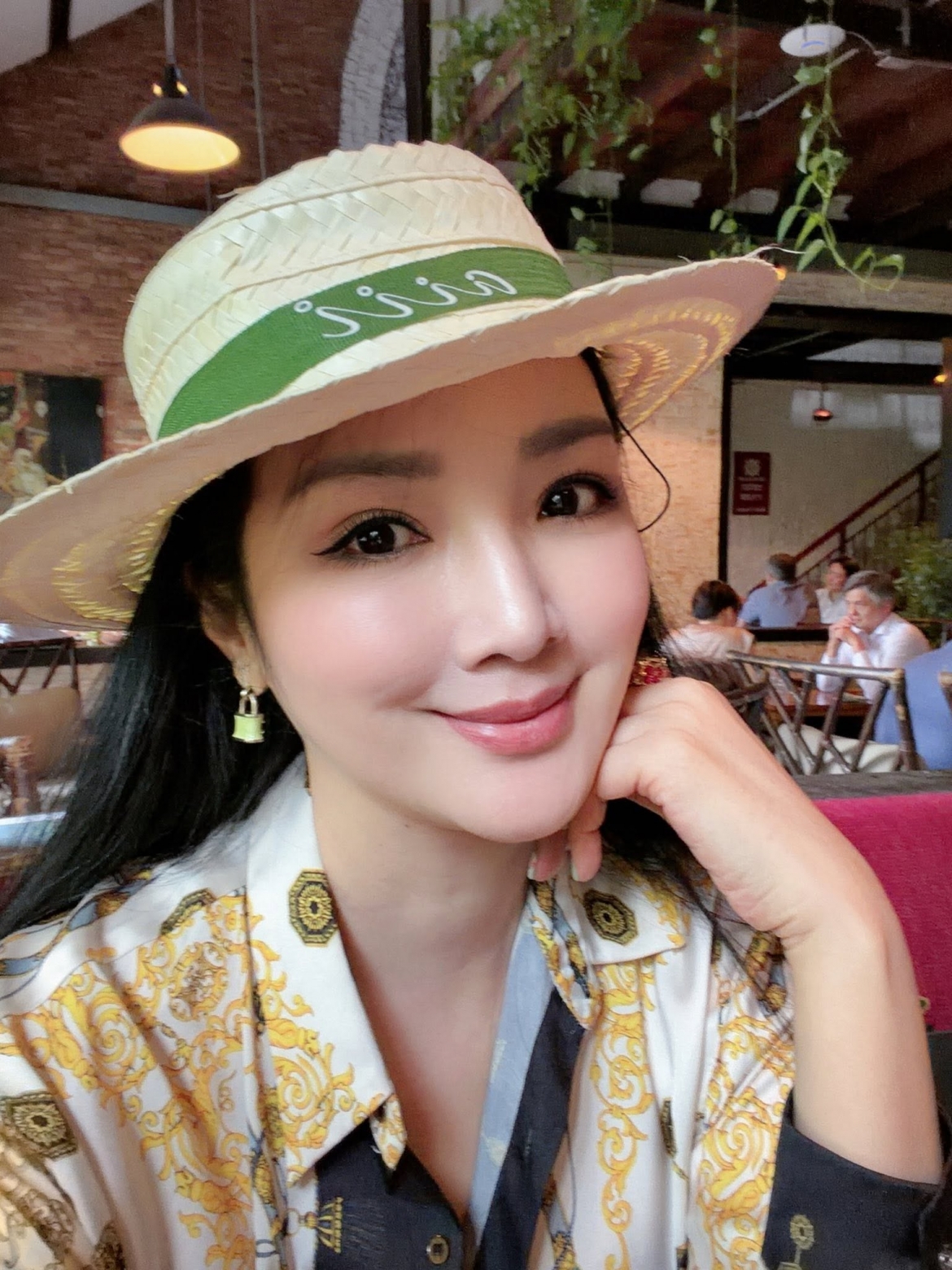 sao viet 25-6 dan anh trai vuot ngan chong gai phu kin khap mang xa hoi hinh anh 12