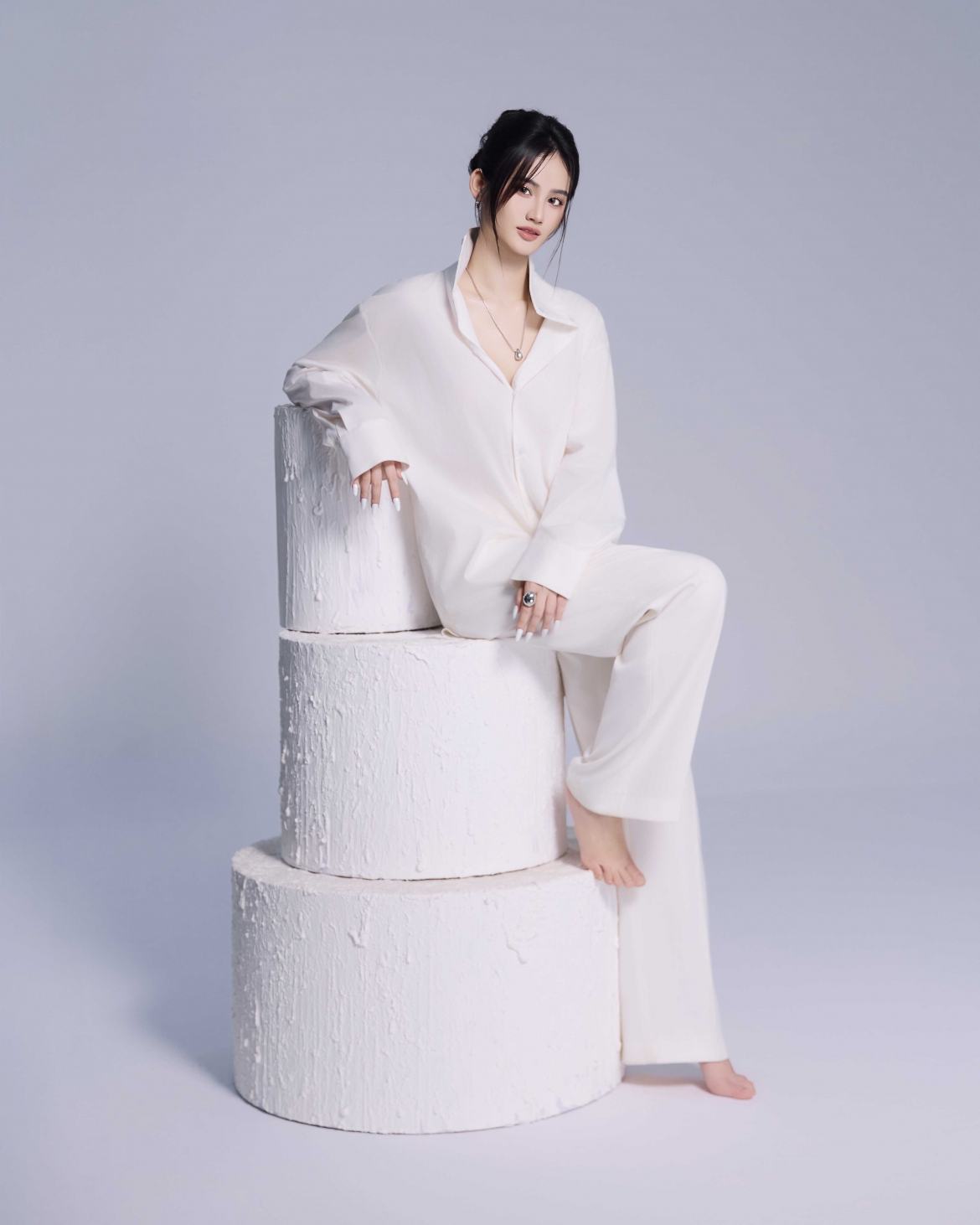 nhan sac hoa hau Y nhi sau 3 nam dang quang hinh anh 6