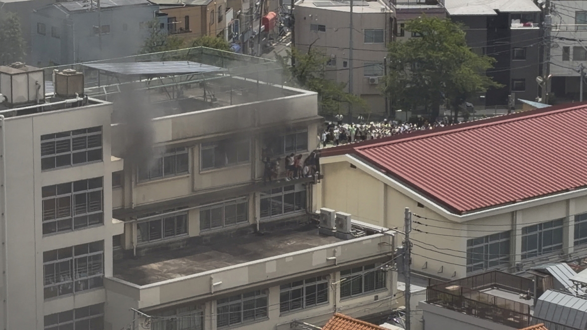 Hỏa hoạn tại trường học ở Tokyo (Nhật Bản), ít nhất 10 người bị thương