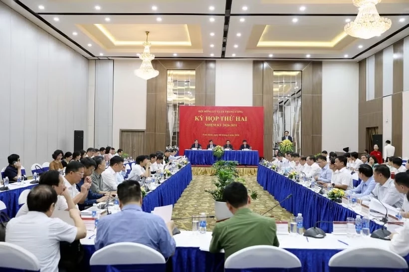 hoi dong ly luan trung uong xay dung bao cao tong ket 100 nam Dang lanh dao hinh anh 1