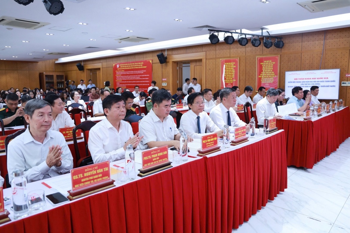 lam sau sac van de ly luan va thuc tien dat ra trong trien khai van kien dai hoi hinh anh 2