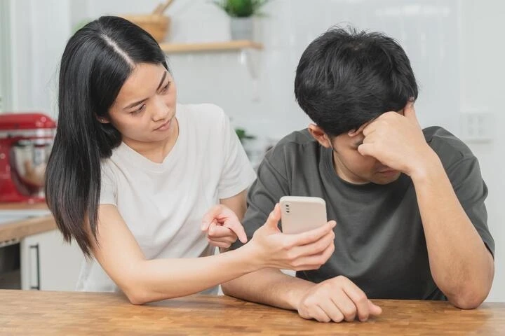 con anh chi ve que ca thang cha sao, con toi len ha noi 1 tuan da bi keu ton kem hinh anh 1
