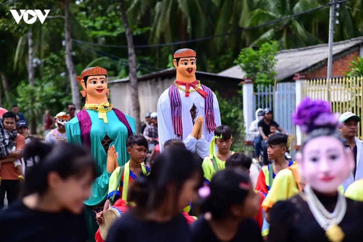 bun komsan sroc peace-praying festival preserves khmer traditions in vinh long picture 10